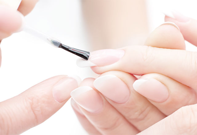 Lessence-Treatments-Nails
